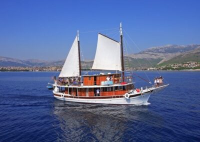 43336535_417028538826148_5407757296207921152_n